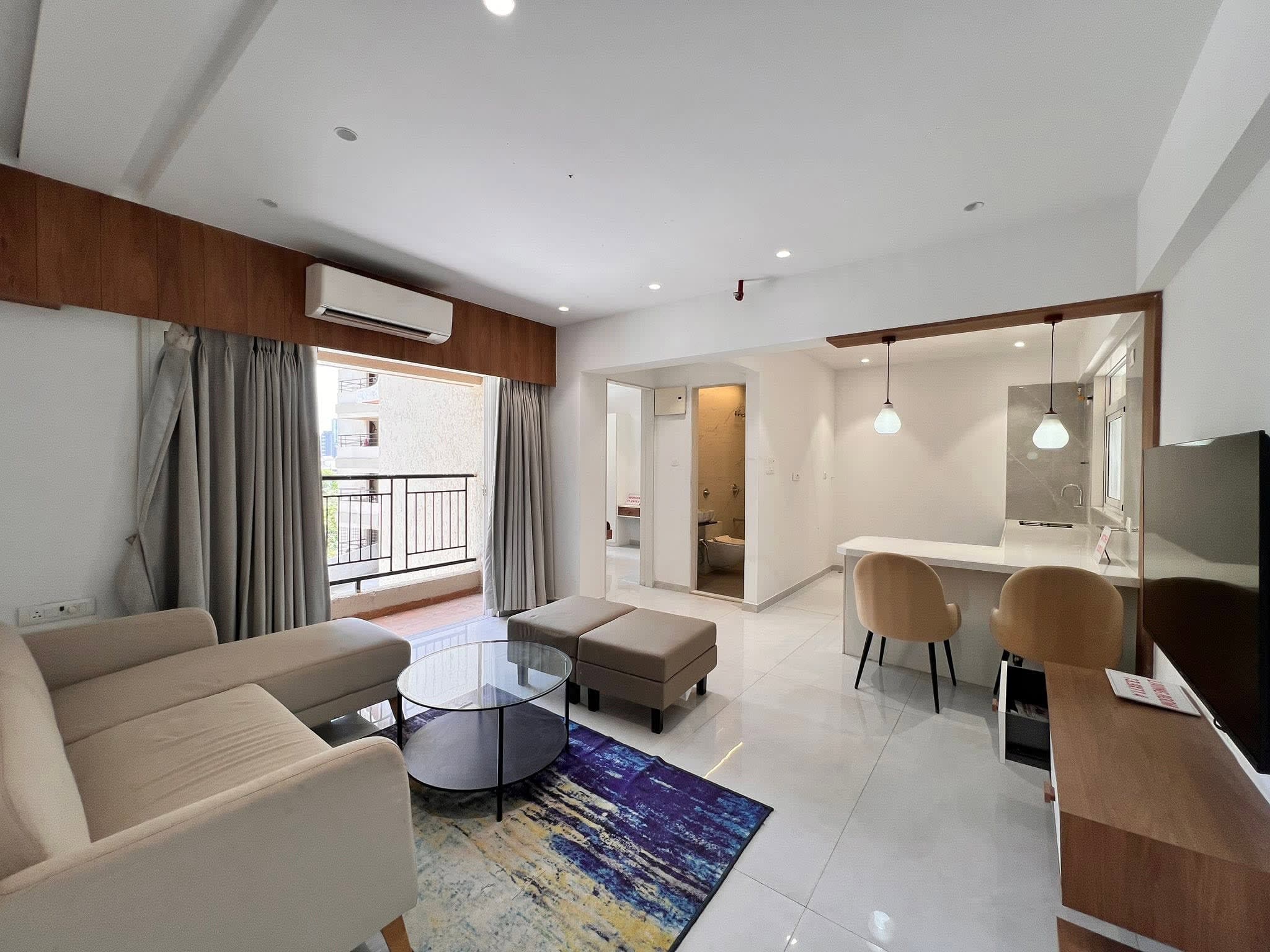 1 BHK Cozy, Well Renovated, Stylish Flat for Sale of Rs.1.25 Cr at Marve Road, Malad West.
