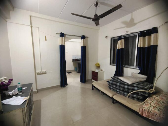 1 BHK WELL-RENOVATED FLAT FOR SALE RS.53 LACS AT MALAD (W) OPP. EKTA NAGAR, NEAR ATHARVA COLLEGE