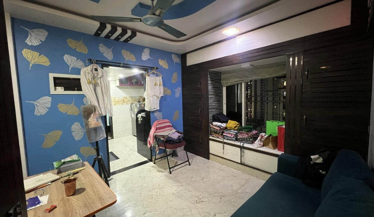 53 - 1 BHK (57 C-1402)