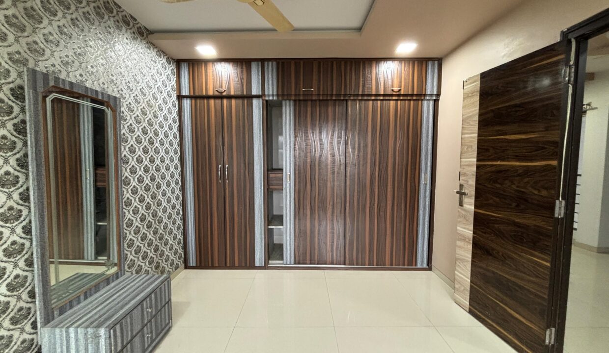 2 BHK (SE-4)